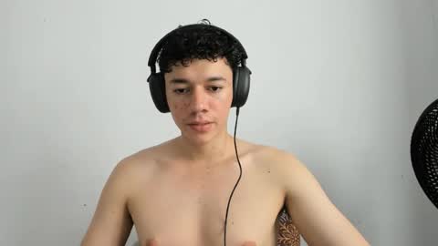 Snapshot of seder_4 chatting on 06-15-26, 06:43 Sebas online show from 06-15-26, 06:43