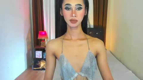 ashly online show from 05-11-26, 01:11