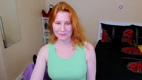 Snapshot of seductive_foxy_ chatting on 04-23-26, 12:29 seductive_foxy_ online show from 04-23-26, 12:29