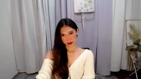 Snapshot of seductive_kimxxx chatting on 01-17-26, 04:43 your miss universe kim online show from 01-17-26, 04:43