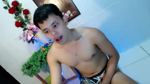 Snapshot of seductive_maxxx chatting on 06-13-26, 09:07 Max online show from 06-13-26, 09:07