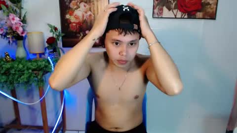 Snapshot of seductive_maxxx chatting on 06-27-26, 09:03 Max online show from 06-27-26, 09:03