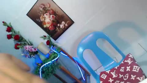 Snapshot of seductive_maxxx chatting on 06-27-26, 12:33 Max online show from 06-27-26, 12:33