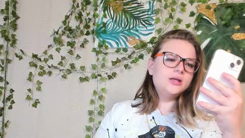 seductive_she_wolf online show from 09-29-25, 01:00