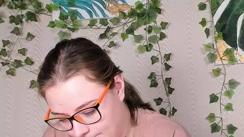 seductive_she_wolf online show from 10-19-25, 10:05