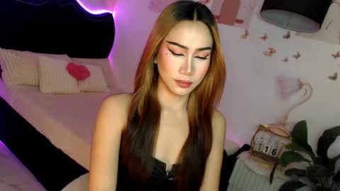 Vanessa online show from 04-16-26, 01:06