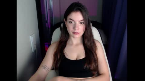 Snapshot of seeemily chatting on 02-17-25, 10:07 Emily online show from 02-17-25, 10:07