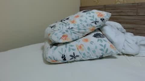 Snapshot of sekretfriend chatting on 07-28-26, 08:34 Baby Couple online show from 07-28-26, 08:34