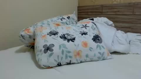 Snapshot of sekretfriend chatting on 07-28-26, 08:52 Baby Couple online show from 07-28-26, 08:52