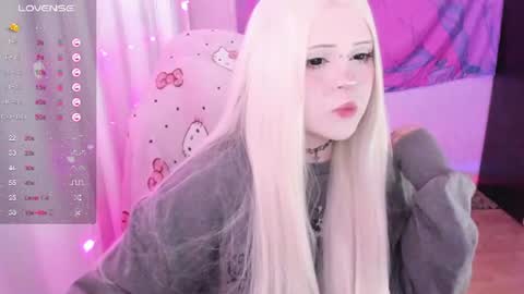 Snapshot of selena___cute chatting on 07-01-26, 04:25 Selena online show from 07-01-26, 04:25