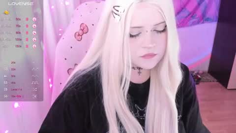 Snapshot of selena___cute chatting on 07-08-26, 04:39 Selena online show from 07-08-26, 04:39