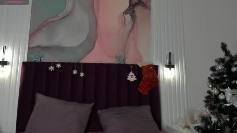 Selena online show from 12-16-24, 11:44