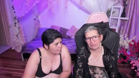 Selena online show from 11-07-25, 04:23