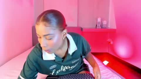 Selena online show from 09-27-25, 10:31