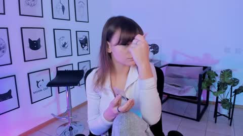 Selena ntmy online show from 02-08-25, 01:54