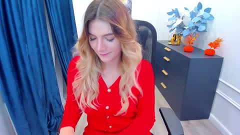 selenaemoore online show from 10-17-25, 04:37