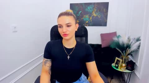 selenaemoore online show from 02-22-26, 07:34