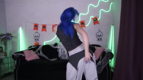 selenairis online show from 10-28-25, 09:17