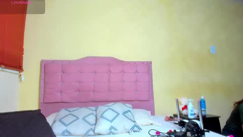 Selena online show from 02-24-25, 11:41