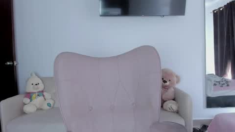 Alejandra  online show from 04-10-26, 02:55