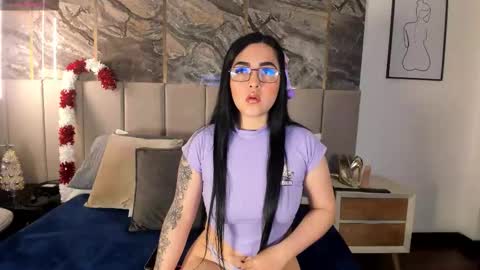 Snapshot of selene_shay chatting on 11-28-25, 12:19 Selene online show from 11-28-25, 12:19