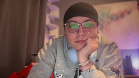 Selene online show from 03-07-25, 06:11