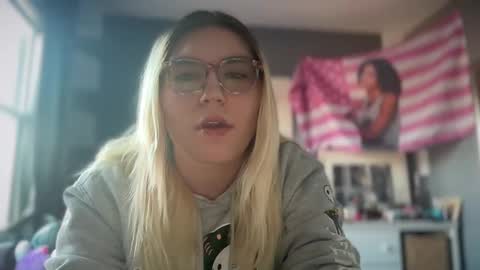 Selene online show from 03-09-25, 10:08