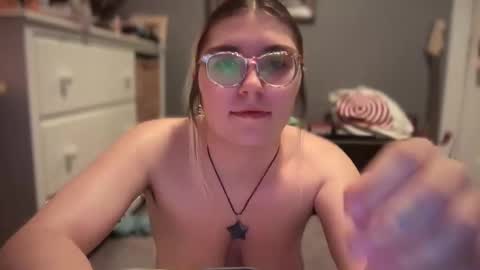 Selene online show from 03-10-25, 01:12