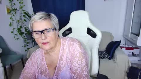 Selenna online show from 01-17-26, 06:44