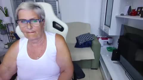Selenna online show from 05-25-26, 05:52