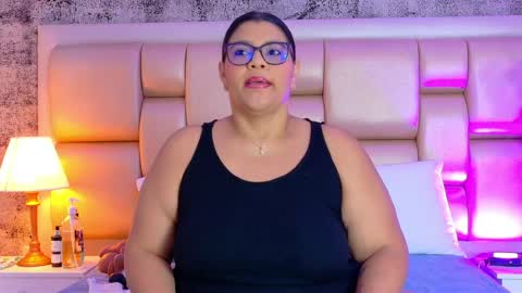 Snapshot of selennacooper chatting on 04-18-26, 11:47 Selenna Cooper online show from 04-18-26, 11:47