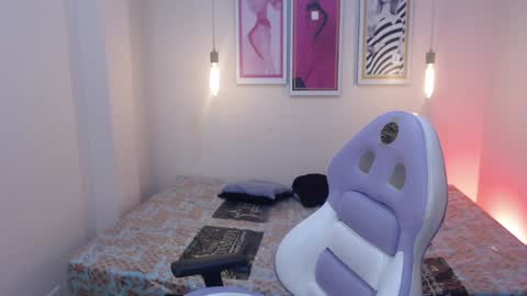 Mayte online show from 02-06-25, 01:21