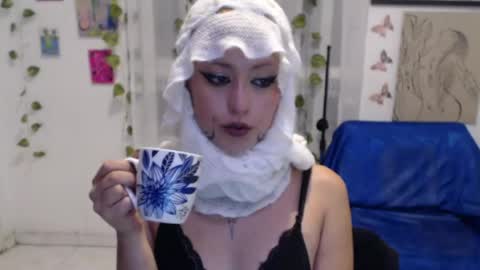Snapshot of seley222 chatting on 06-10-26, 01:06 Ask me online show from 06-10-26, 01:06