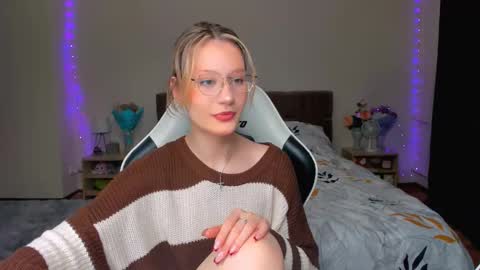 Simon and Alice online show from 09-21-25, 08:21