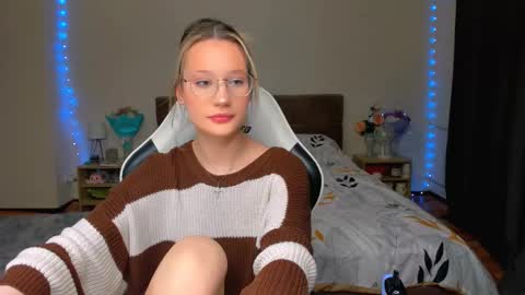 Simon and Alice online show from 10-26-25, 08:26