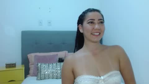 Snapshot of sellenastone chatting on 02-23-26, 04:10 Sellena Stone online show from 02-23-26, 04:10