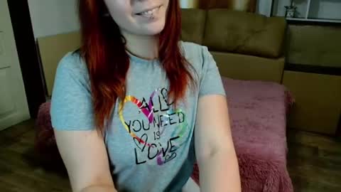 Snapshot of semisweetdream chatting on 01-09-25, 07:31 Next stream 2912 GMT2 online show from 01-09-25, 07:31