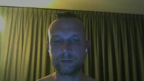 Snapshot of sence08 chatting on 02-06-26, 06:44 sence08 online show from 02-06-26, 06:44