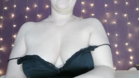 Snapshot of send_me chatting on 03-01-26, 06:48 send me online show from 03-01-26, 06:48