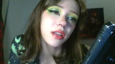 goddess esme  online show from 01-19-25, 12:17