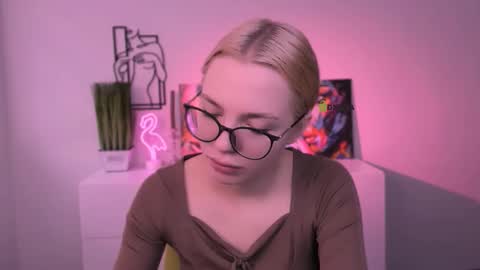 Sendi online show from 11-17-25, 07:47