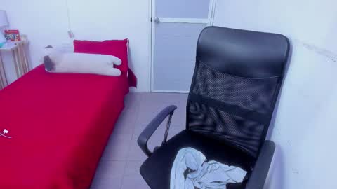 senior_teacher99 online show from 02-04-26, 12:16