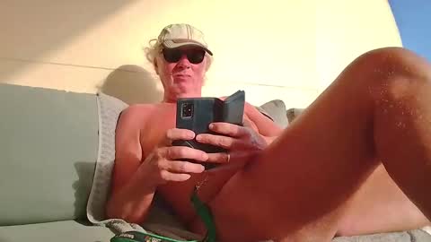 Snapshot of seniorfuntime1556 chatting on 10-05-25, 04:16 Summiteer online show from 10-05-25, 04:16