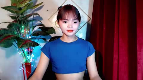 sensational_yeng online show from 11-25-25, 05:02