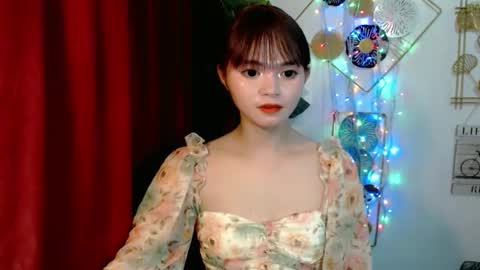 sensational_yeng online show from 12-22-25, 10:40