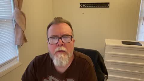 Snapshot of sensatyr chatting on 12-04-24, 02:26 Daddy Dave online show from 12-04-24, 02:26