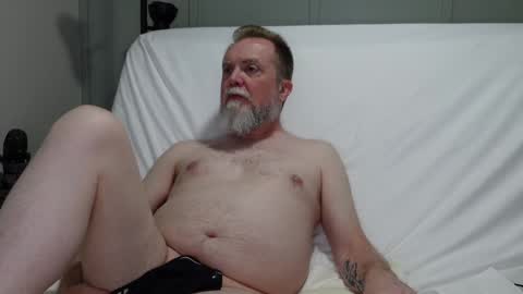 Snapshot of sensatyr chatting on 12-09-24, 12:56 Daddy Dave online show from 12-09-24, 12:56