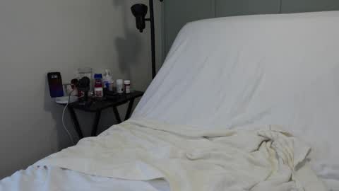 Snapshot of sensatyr chatting on 01-02-25, 08:35 Daddy Dave online show from 01-02-25, 08:35