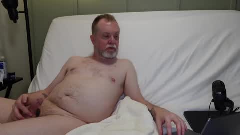 Snapshot of sensatyr chatting on 02-07-25, 08:11 Daddy Dave online show from 02-07-25, 08:11