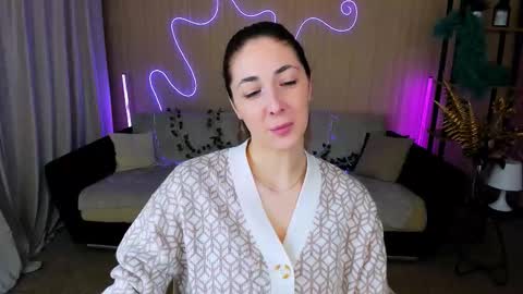 sensitiveheartt online show from 09-24-25, 08:12